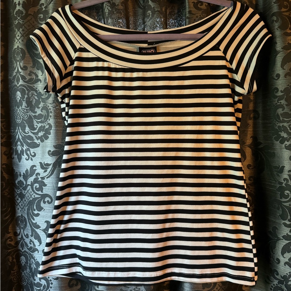 Large ( fits like a medium! )Retro-licious  cap sleeve striped shirt